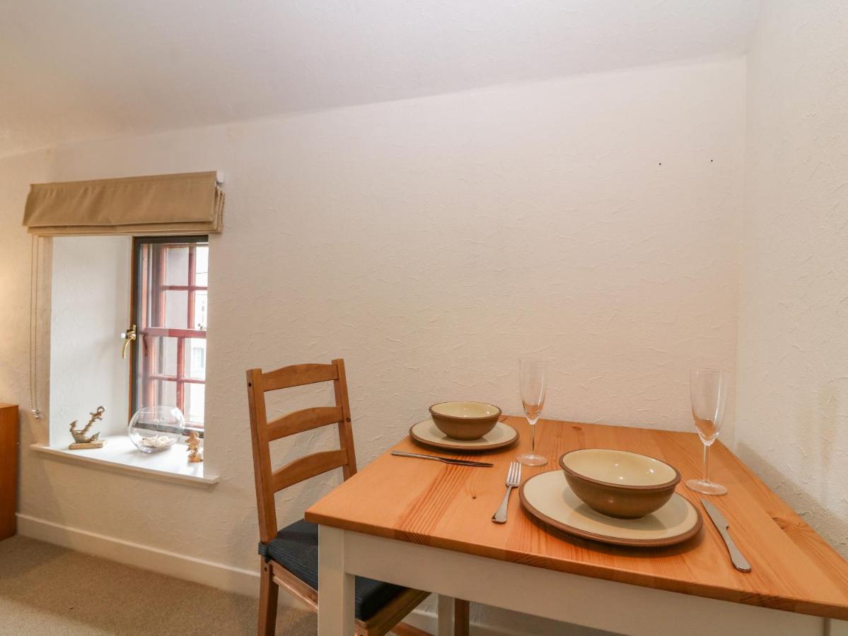 The Wee Hideaway Apartment Cupar Bagian luar foto